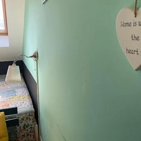 Apartment Heart - By Lovelystay